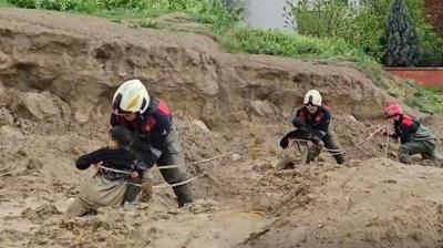 Oyun kabusa d�nd�: �ocuklar bal��kta mahsur kald�