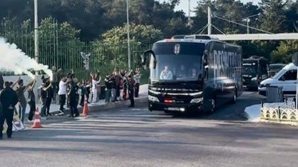 Be�ikta�, derbi �ncesinde Kad�k�y'e do�ru yola ��kt�