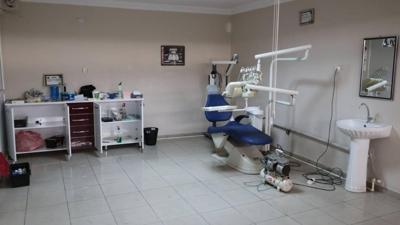 Bursa'da ka�ak di� klini�i m�h�rlendi