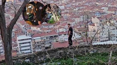 Tam ikna edilecekken aya�� kayd�! Surlarda y�rekleri a�za getiren anlar