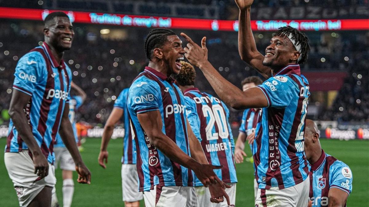 trabzonspor s�per lig futbol foto�raflar� resimleri