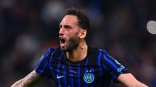 Hakan �alhano�lu gol�n� att�! Inter Roma'y� 5 golle devirdi