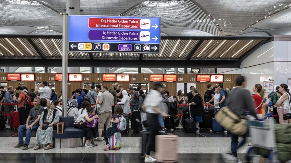 Havalimanları 3 ayda yaklaşık 50 milyon yolcu ağırladı