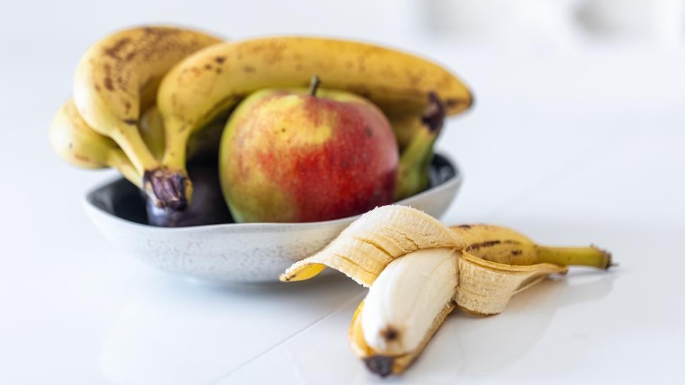 Meğer meyveleri yanlış zamanda yiyormuşuz! Şekeri tavan yaptıran o hata