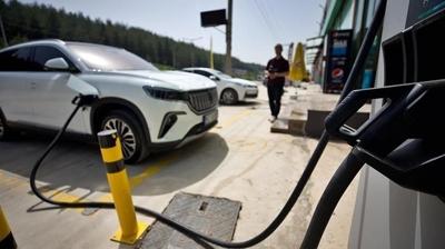 Elektrikli ve hibrit ara�lara yo�un talep