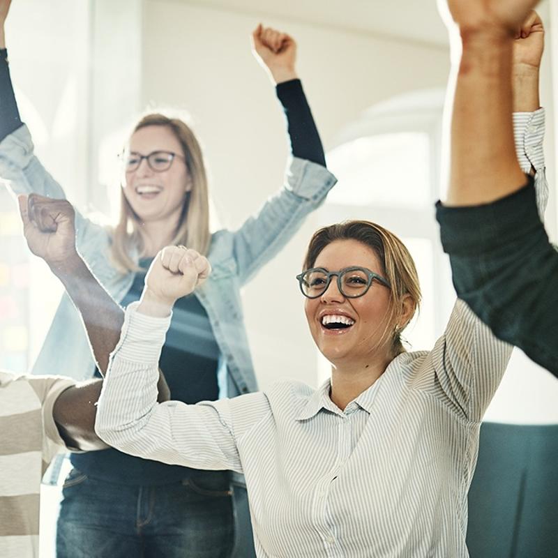 Zodyak'� zeka k�pleri: Pratik zekal� 3 bur�