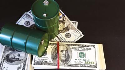 Petrol fiyatlar�nda 200 dolar g�r�lebilir