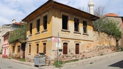 Tarihi kona��n duvar� y�k�ld�: Ger�ek ortaya ��kt�