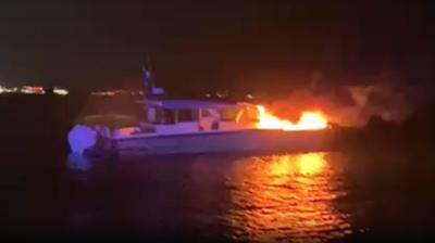 Teknede yang�n pani�i! 4 ki�i tahliye edildi