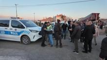 Kavga ihbar�na gelen polislere davul zurnal� kutlama