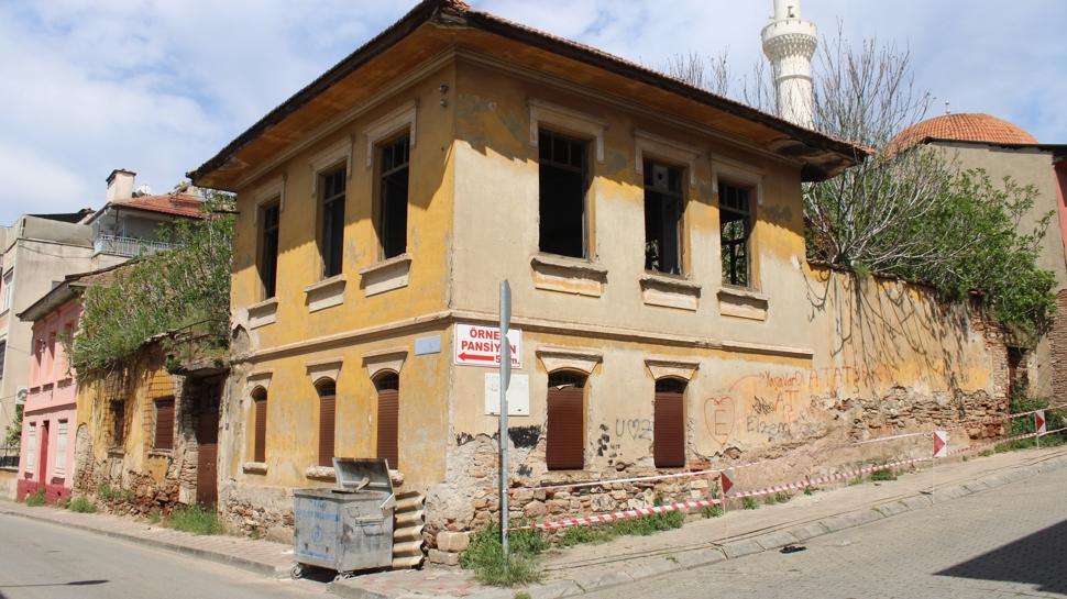 Tarihi konağın duvarı yıkıldı: Gerçek ortaya çıktı