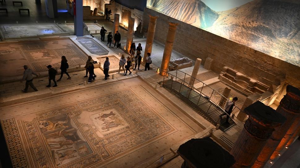 Zeugma Mozaik Müzesi'ne ziyaretçi akını
