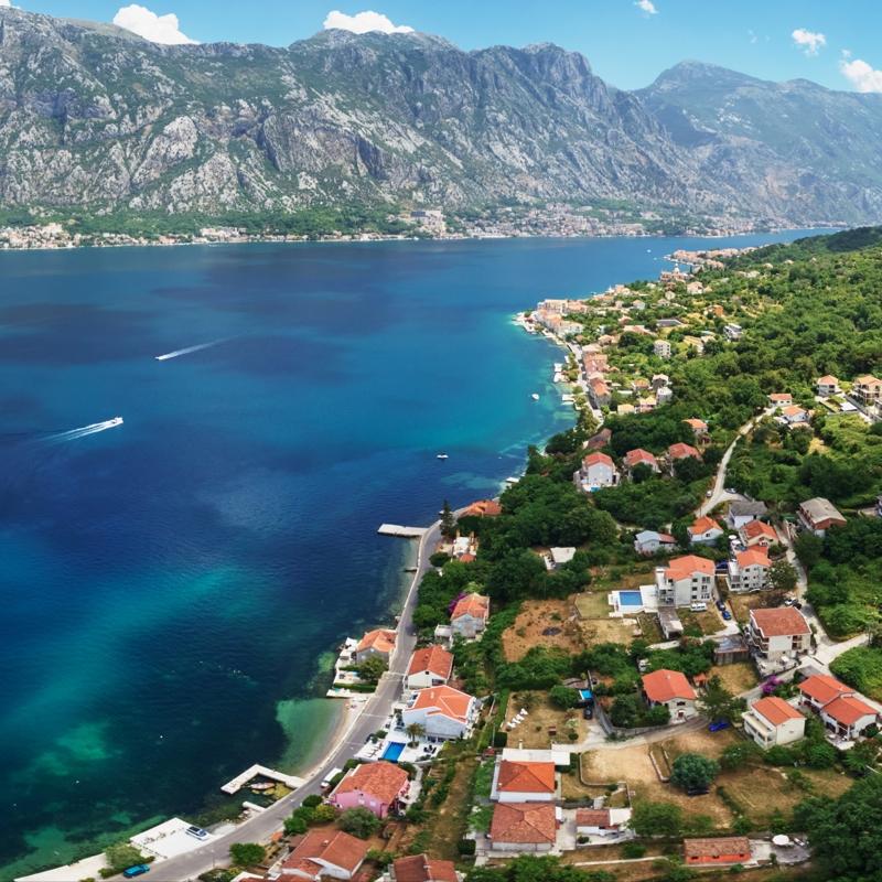 Bu k�y T�rkiye'de tek! Turistler manzaras� i�in ak�n ak�n geliyor