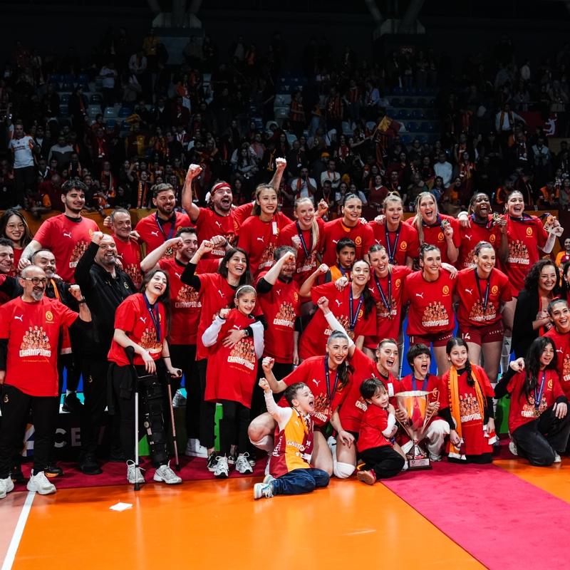 Galatasaray tarih yazd�