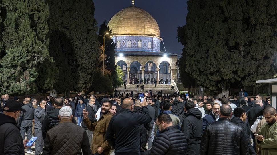 Mescid-i Aksa, 41 g�n sonra a��ld�