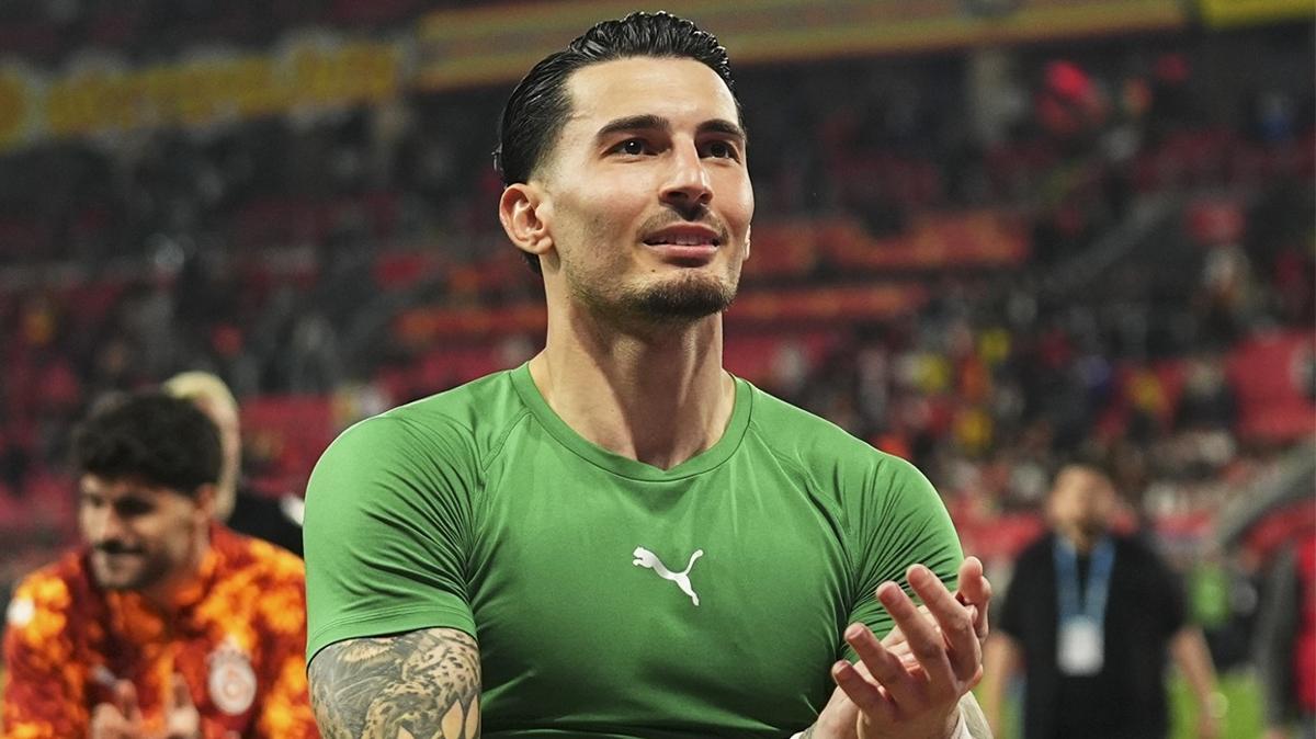 galatasaray g�ztepe u�urcan �ak�r foto�raflar� resimleri