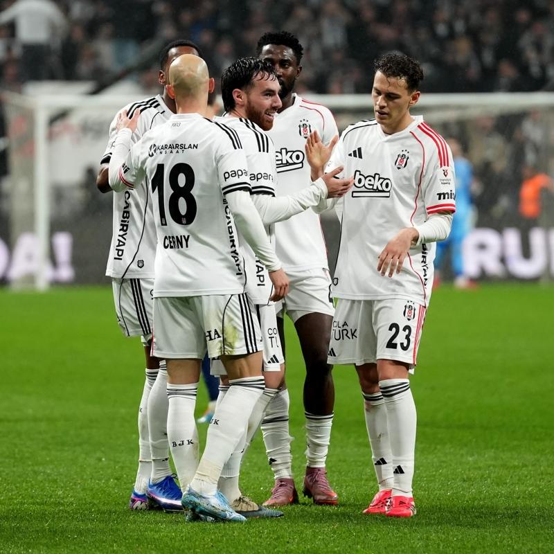 Be�ikta�'�n konu�u Antalyaspor! ��te muhtemel 11'ler...