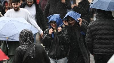 Bahar geldi derken k�� geri d�nd�: �stanbul'da sa�anak ve dolu etkili oldu