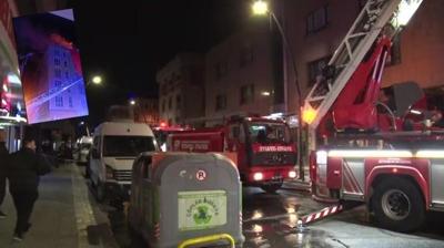 �stanbul'da otel yang�n�! Mahsur kalanlar kurtar�ld�