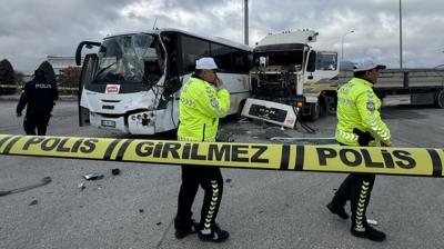 Kav�akta feci kaza! ���i sevisi ve t�r �arp��t�: �ok say�da yaral� var