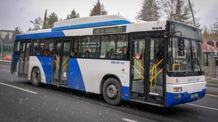 Nisan ay�nda kar s�rprizi: Kenti beyaz �rt� kaplad�