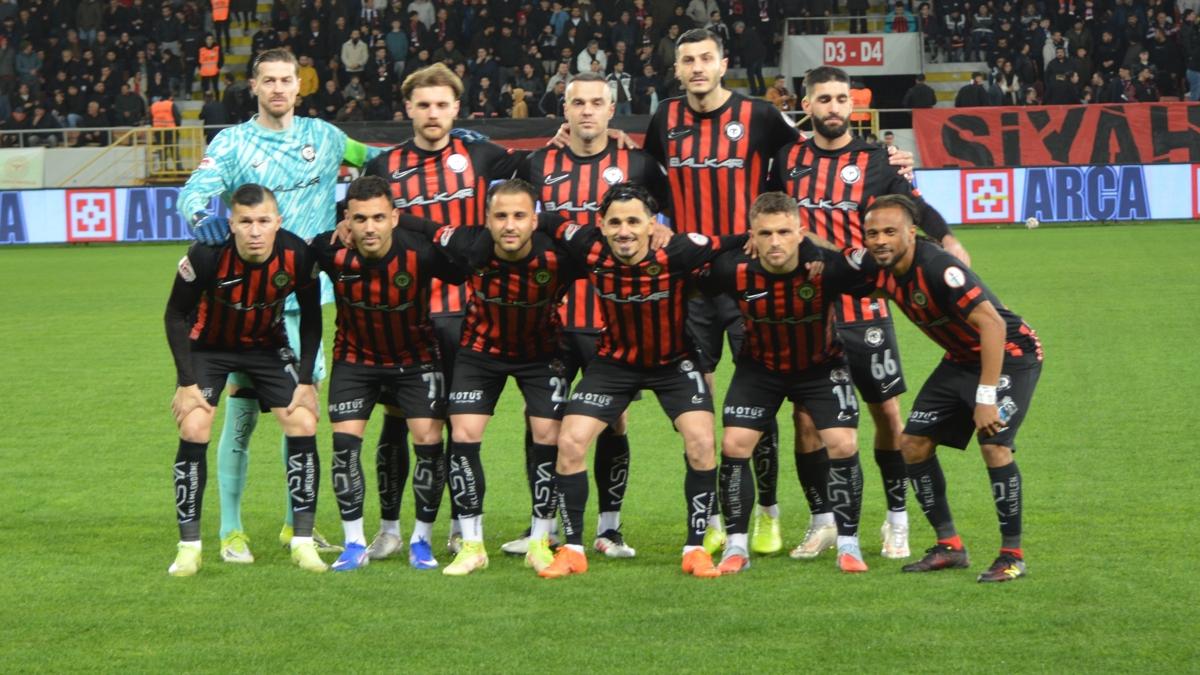 �roum fk 1. lig futbol foto�raflar� resimleri