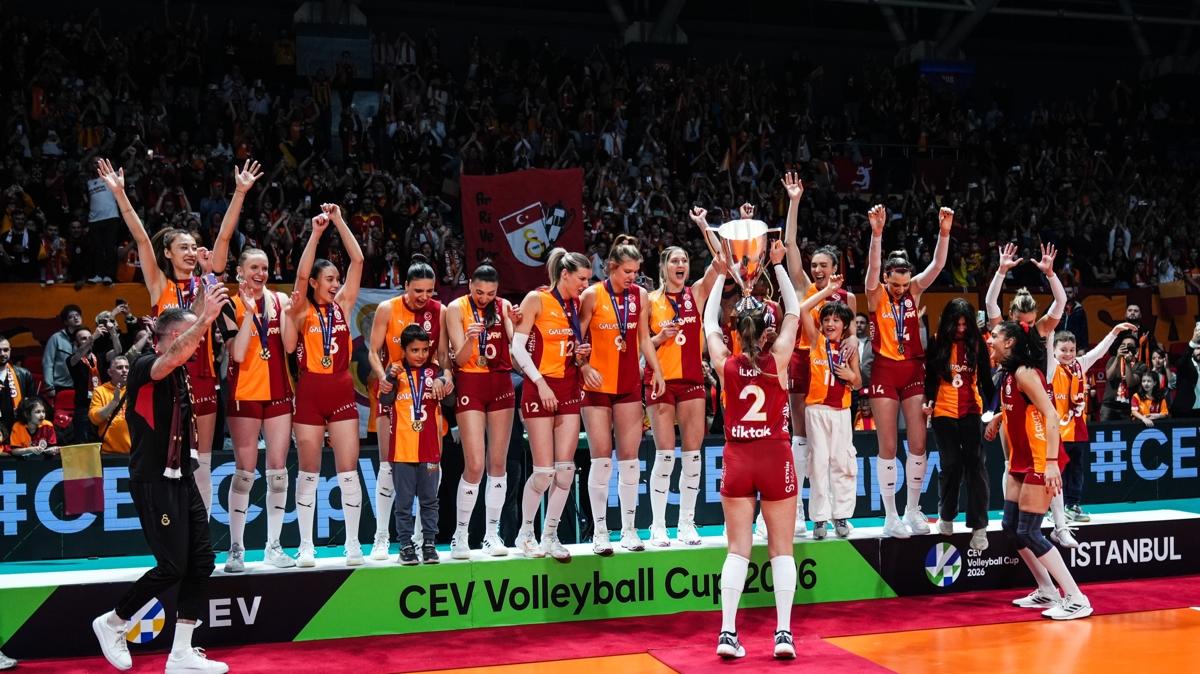 galatasaray spor kupa foto�raflar� resimleri