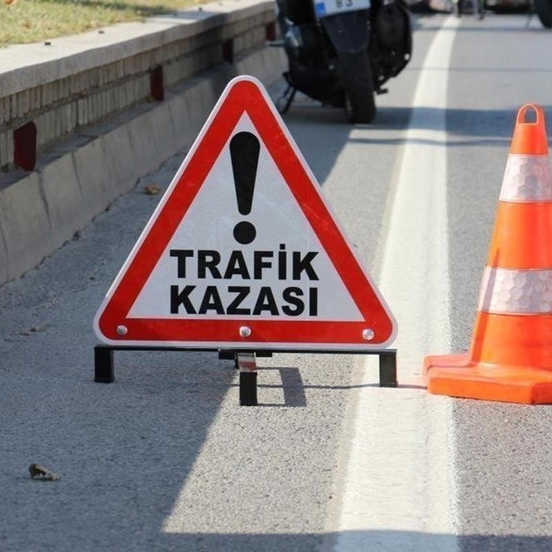 Erzurum'da zincirleme kaza! 2 ki�i �ld�, 9 ki�i yaraland�