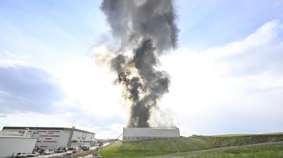 Mobilya fabrikas�nda korkutan yang�n