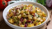 �kindi �ay�n�n yan�na bu lezzet! Patates salatas� tarifi