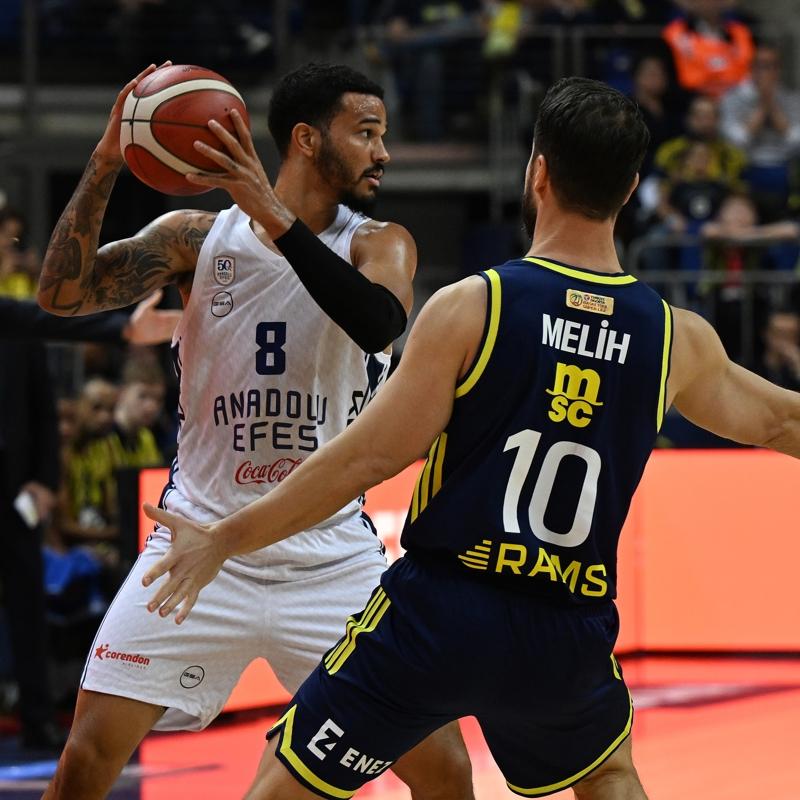 Anadolu Efes evinde Fenerbah�e Beko'yu a��rlayacak