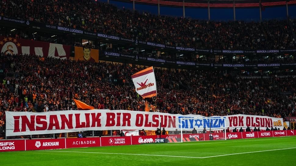 Galatasaray taraftarından İsrail protestosu