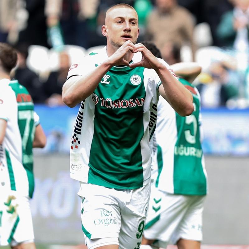 Konyaspor evinde 3 puan� 3 golle ald�
