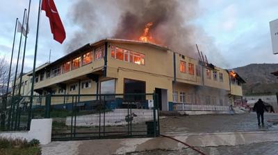 Kastamonu'da tekstil fabrikas�nda yang�n