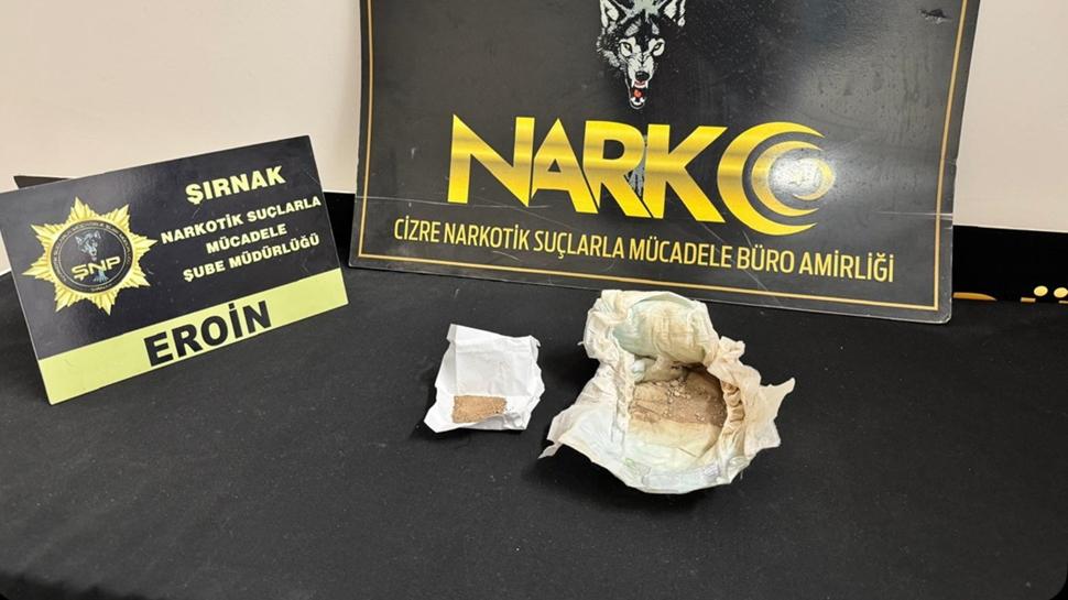 Zehir tacirlerine darbe: Çocuk bezine saklamışlar