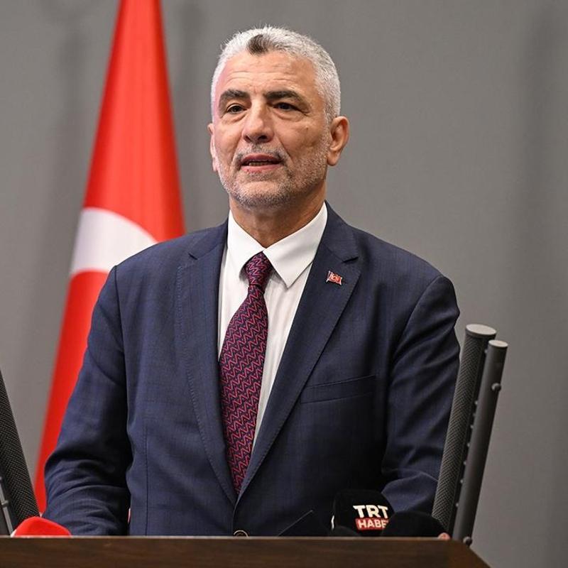 Bakan Bolat'tan ye�il ekonomi mesaj�: Olumsuz etkilenmemesi i�in yo�un �al��ma i�indeyiz