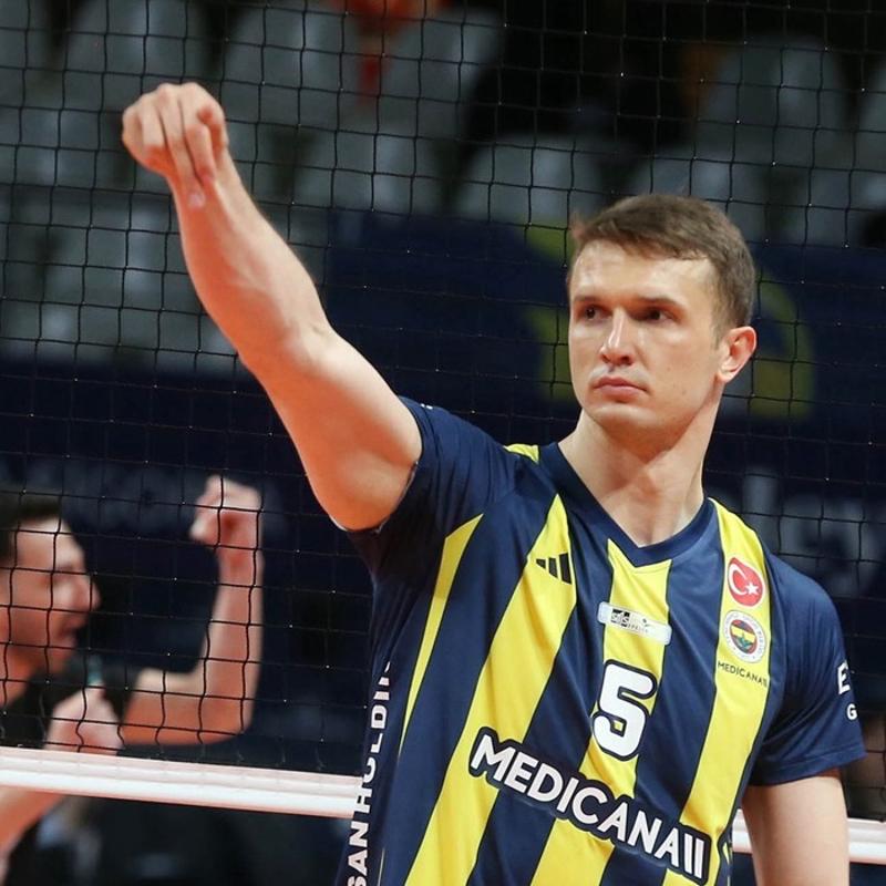 Fenerbah�e Medicana, Bursa B�y�k�ehir Belediyespor kar��s�nda avantaj yakalad�!