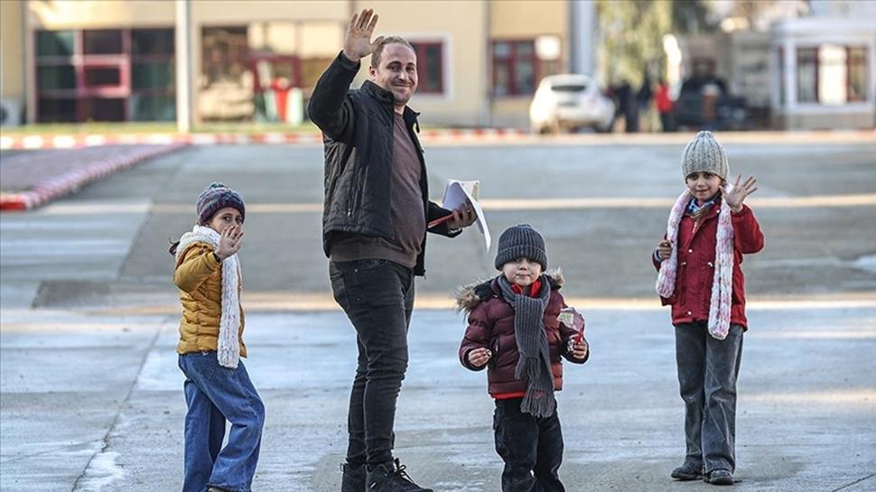 Suriyeliler dönüyor, piyasa sarsılmıyor! Türkiye'nin direnci yine tescillendi