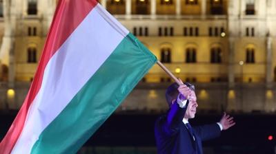 Macaristan genel se�imlerinde s�rpriz sonu�! Orban'�n rakibi Magyar zaferini ilan etti