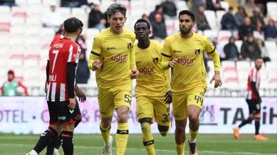 Play-off yar���nda Sivasspor'a �stanbulspor engeli!