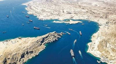 Trump'tan H�rm�z'e abluka tehdidi! �ran: Bo�az'�n anahtar� elimizde