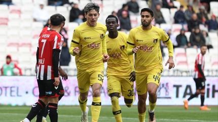 Play-off yar���nda Sivasspor'a �stanbulspor engeli!