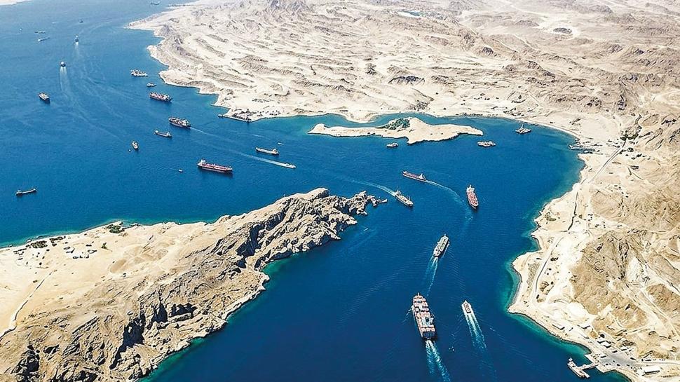 Trump'tan H�rm�z'e abluka tehdidi! �ran: Bo�az'�n anahtar� elimizde