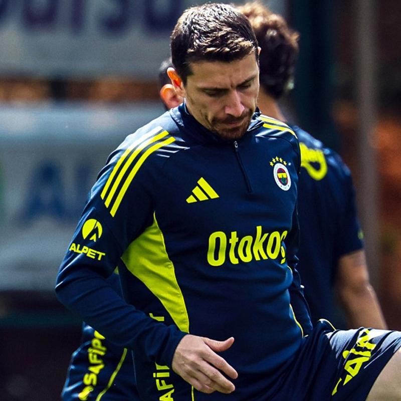 Fenerbah�e'de Mert Hakan Yanda� geli�mesi