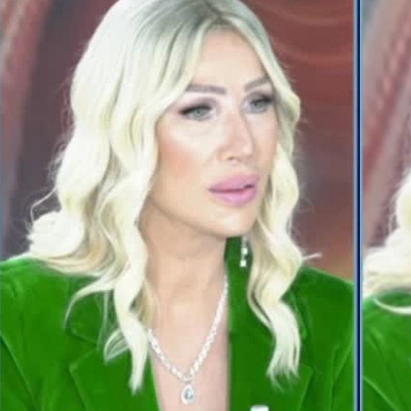 Hemcinslerine ��k��t�! 'Ma�o erkek severim laf�n� anlam�yorum'