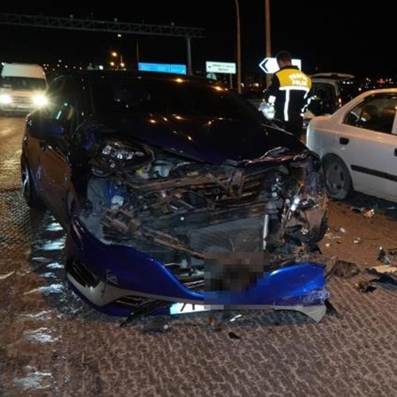 K�rm�z� ���k ihlali k�t� sonu�land�... K�r�kkale'de feci kaza