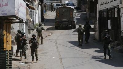 �srail ordusu, Bat� �eria'da zulme devam ediyor! 17 Filistinli g�zalt�na al�nd�