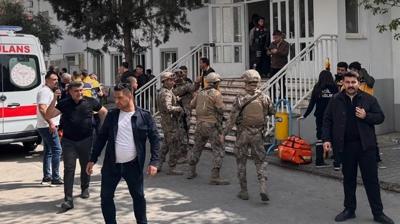 Kahramanmara�'ta okula silahl� sald�r�... Sald�rgan�n babas� g�zalt�na al�nd�