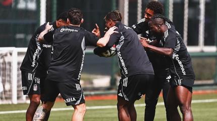 Be�ikta�, Samsunspor deplasman�na haz�rlan�yor