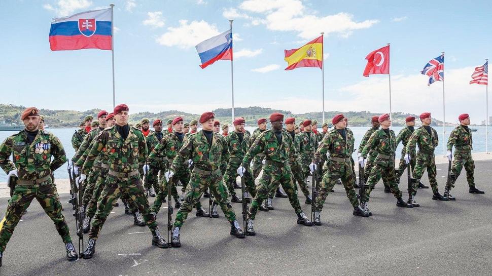 AB, NATO'ya alternatif ar�yor